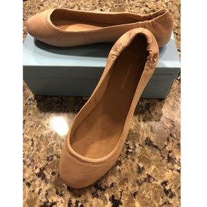 Antonio Milani Frederica Round-toe Nude flats